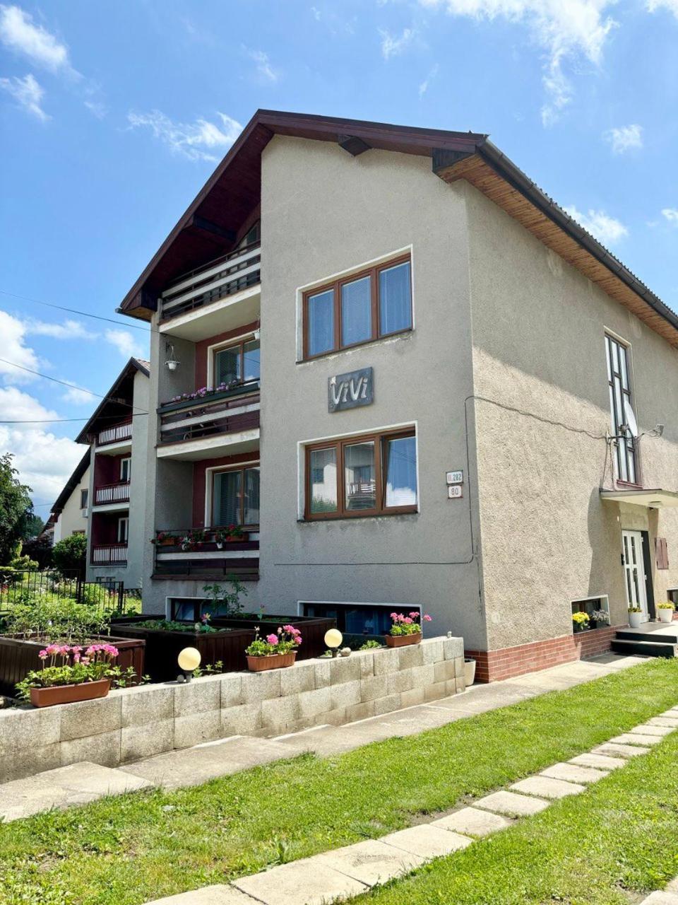 Vivi Apartments Liptovský Mikuláš Exteriör bild