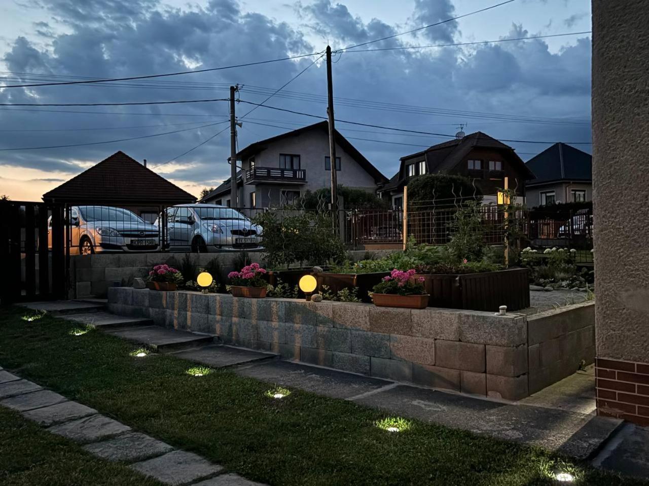 Vivi Apartments Liptovský Mikuláš Exteriör bild